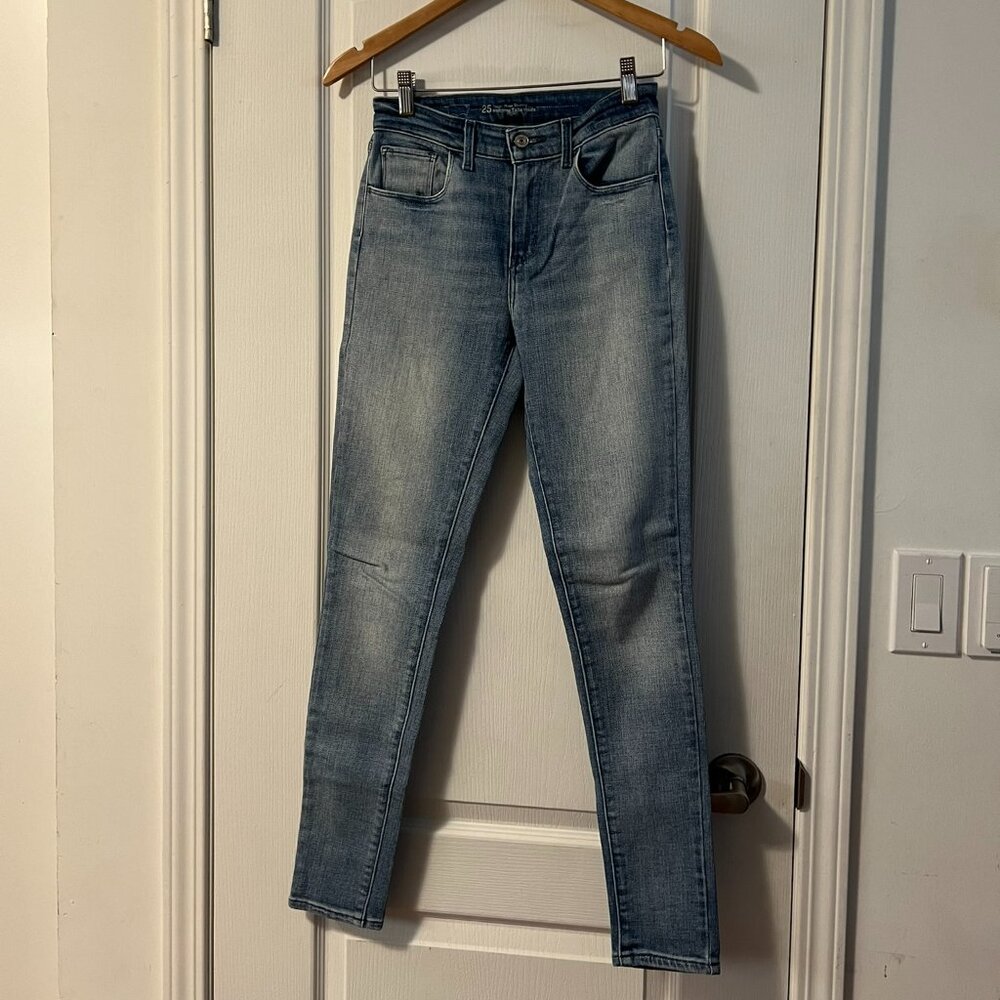 Levi's High Rise Skinny Denim Jean light sky blue wash